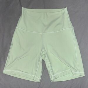 Lululemon align 6” shorts in kohlrabi green